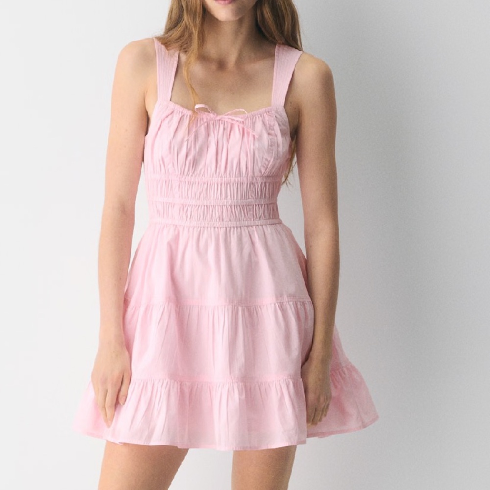 Sunday best from Aritzia. Women’s pink martine dress. Size medium NEW WITH TAG